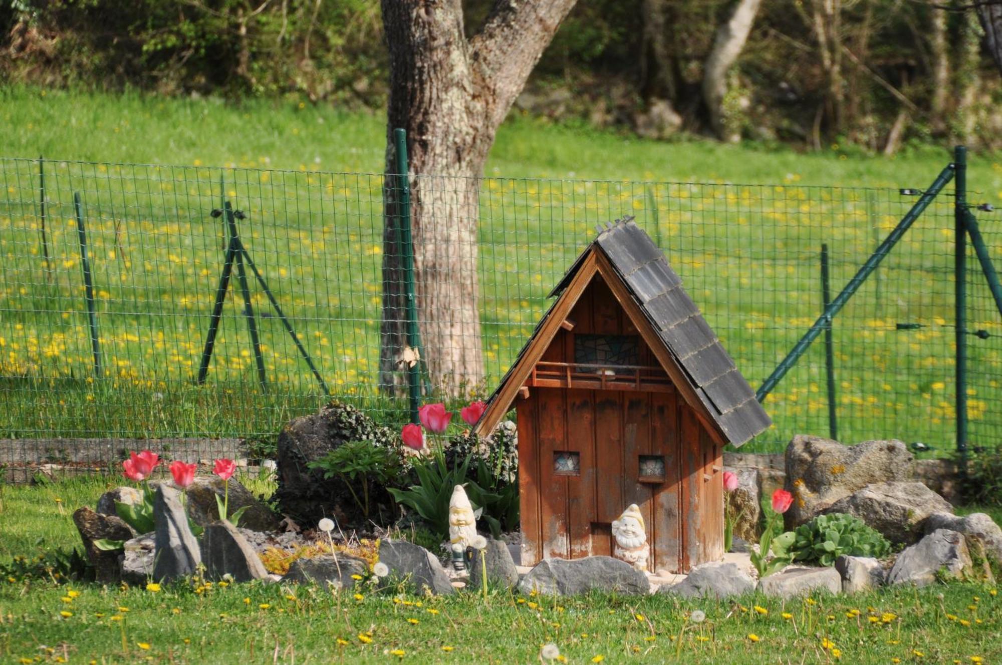 Gîtes et gîte d'étape Estives D'Arrens Esterno foto