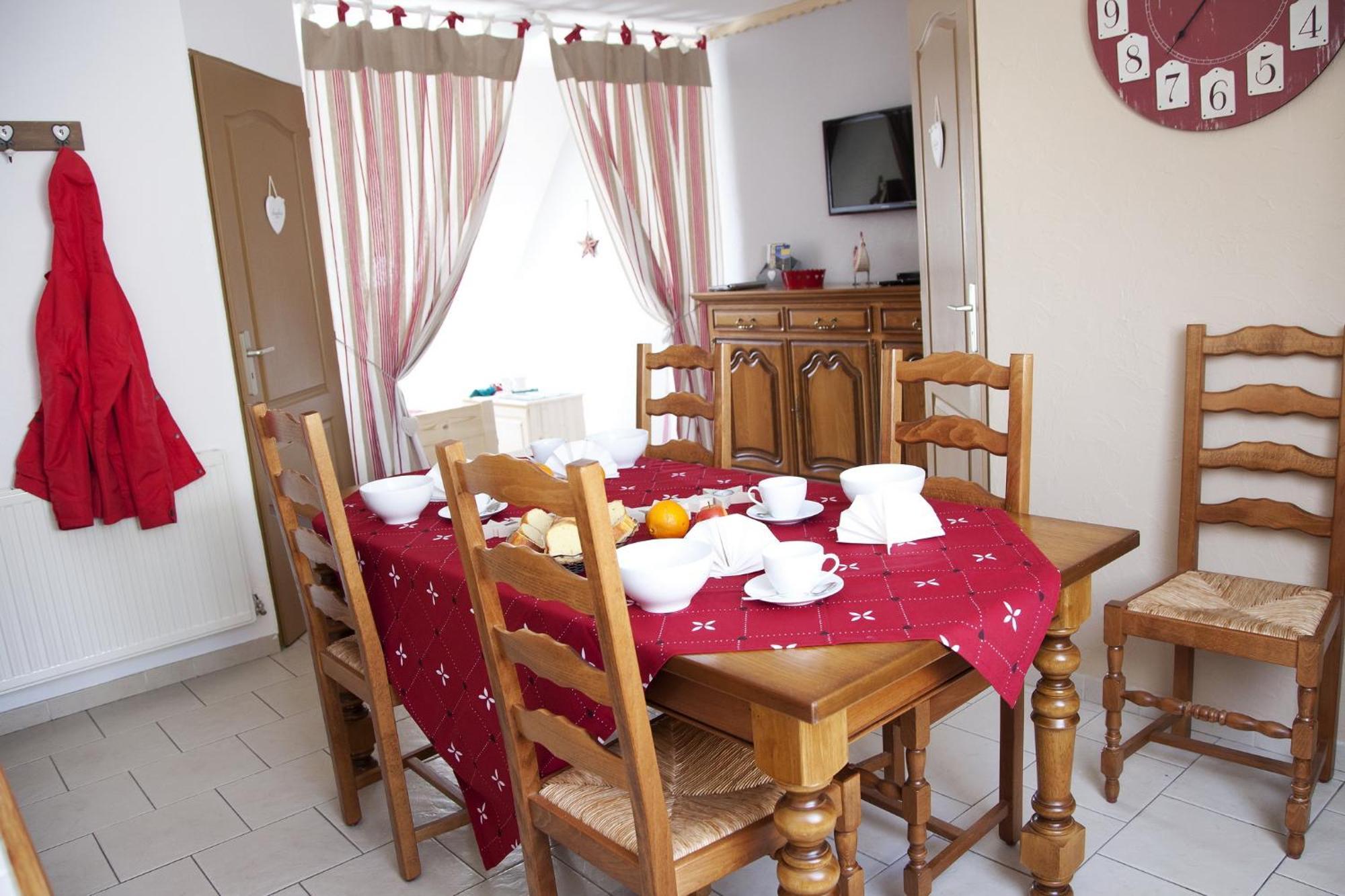 Gîtes et gîte d'étape Estives D'Arrens Esterno foto